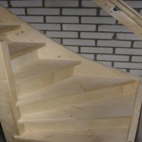 Vurenhouten trap